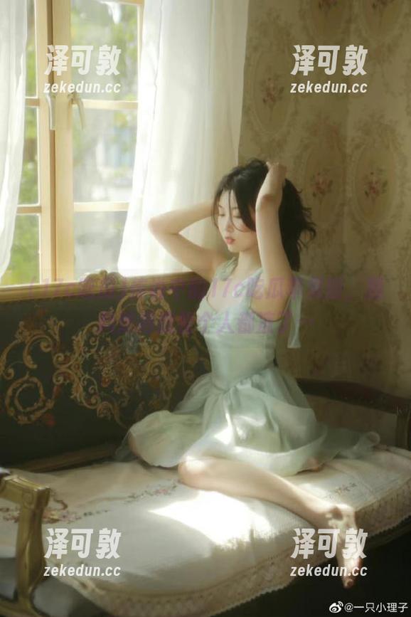 传说中的17c吃瓜苹果版，黑料爆得我整个人都凉了…