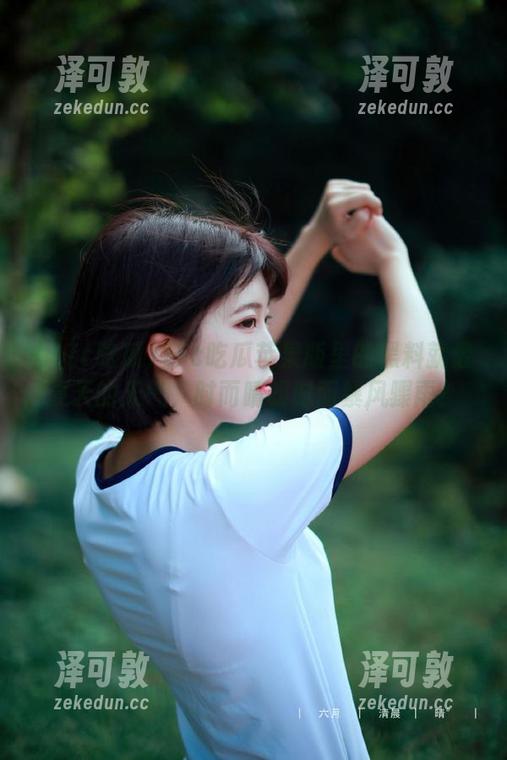 17c吃瓜苹果版里的黑料就像夏天的天气，时而晴朗时而暴风骤雨！