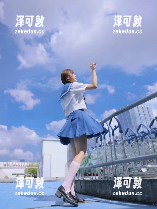 朝阳群众又在17吃瓜网的首页上追热点，真能挑！