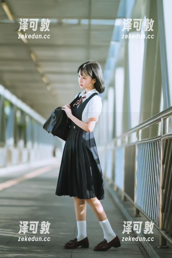 跟着51吃瓜链接，来一场无目标的八卦浏览，心里痒痒的！