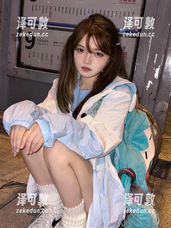 吃瓜怎么能少了51热门？永不迷路，今天的新鲜感就是这摔跤现场！