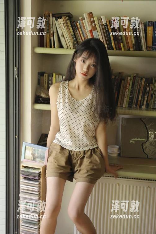 “911吃瓜”发布：他们的婚纱黄了，婚约却变得意外美味
