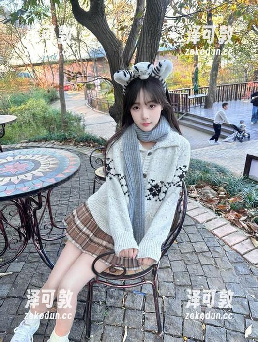跟随“hlw155.ccm”线路，反正只是吃个瓜，有啥好被深究的嘛