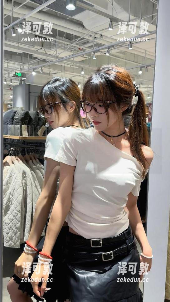 有了www.155.fun.com，八卦就在你手里，永远不再是路边的过客！
