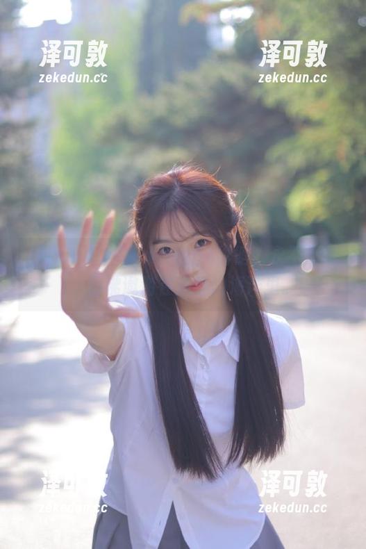 在www51徘徊，永不迷路，仿佛遨游在八卦的海洋里。