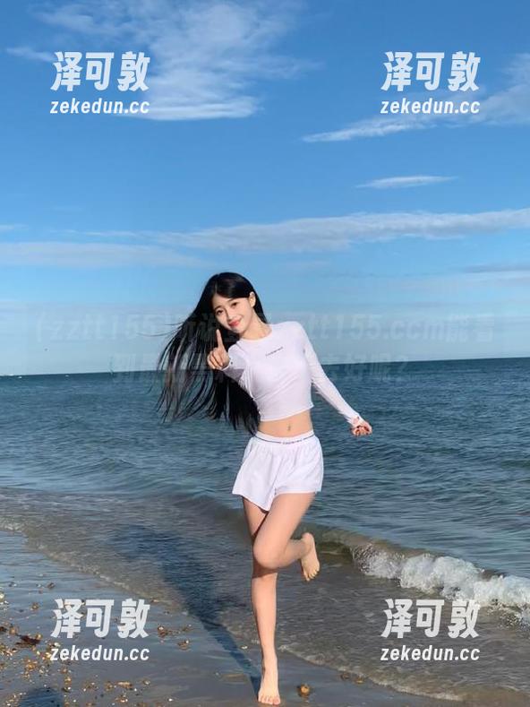 听说登录zztt155.ccm能看到最新黑料，去不去好呢？