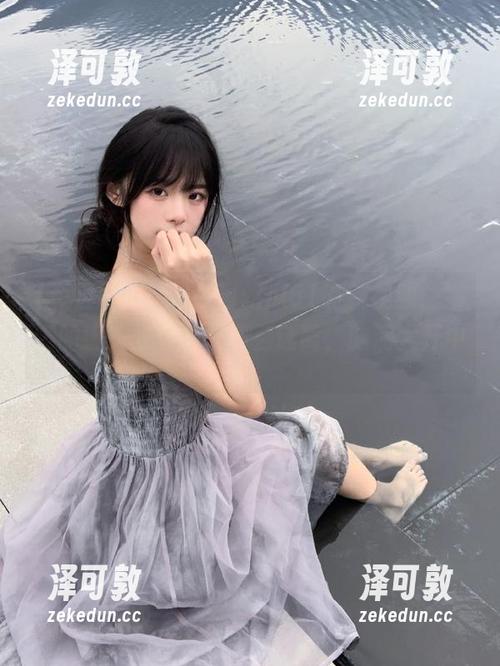 今日吃瓜51有新视频，娜娜的镜头时刻总是那么迷离，脑洞大开中…