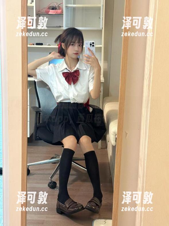 追热点的你，快点来吃瓜网最新版本app，西瓜在等你哦！