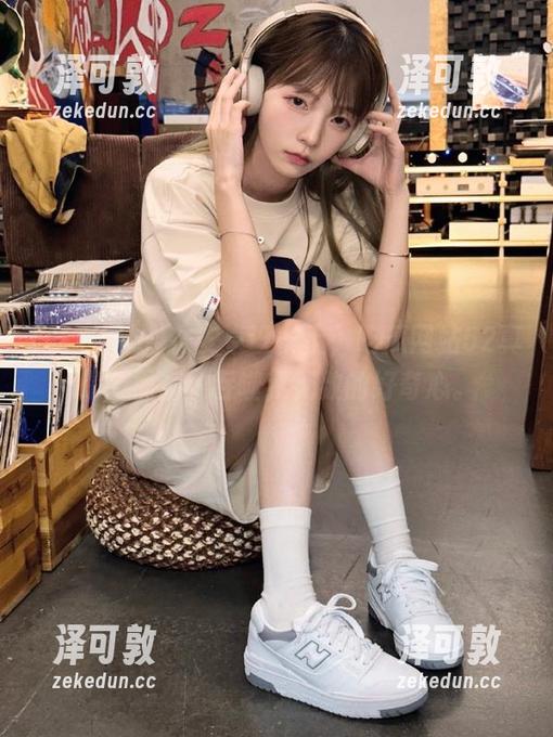 在安卓设备上，吃瓜网站52真是个黑洞，吞噬我无数的好奇心。