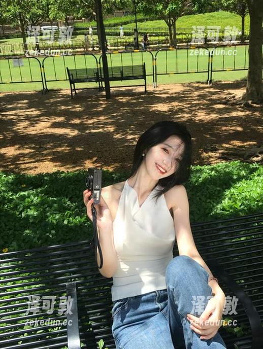 吃瓜论坛：如果你还在怕八卦迷路，不如跟我一同暴露在吃瓜的狂欢中，永不迷路，真香！