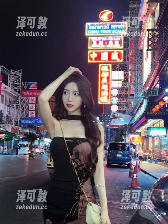 点击‘永久’按钮，果真能解锁‘万里长征正能量黑料网页版’的隐秘角落？