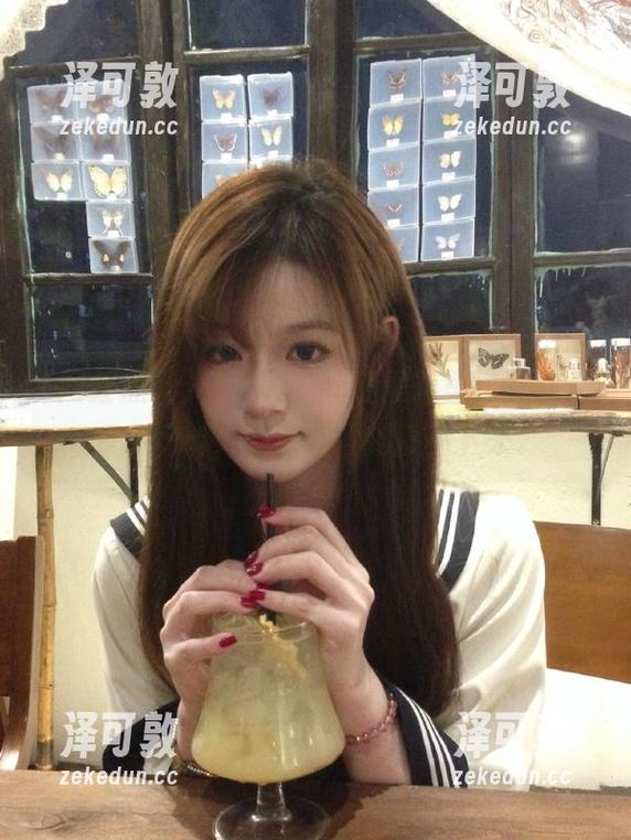 苹果版的网红黑料里，翻到了一点好料，果然越看越停不下来。
