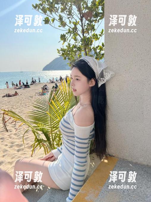 我翻网页，看到的瓜像调色盘，黑料不打烊，感觉连“吃瓜”都成了艺术创作了呀！