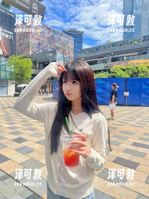 黑料不打烊 迷雾中的网址,免费黑料不打烊直接带你冲进八卦漩涡,心都快跳出来了!