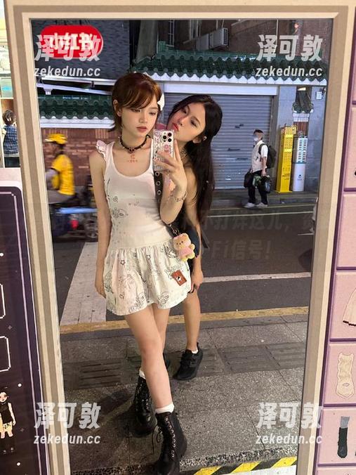 我在黑料不打烊这儿，资源下载频率直逼Wi-Fi信号！