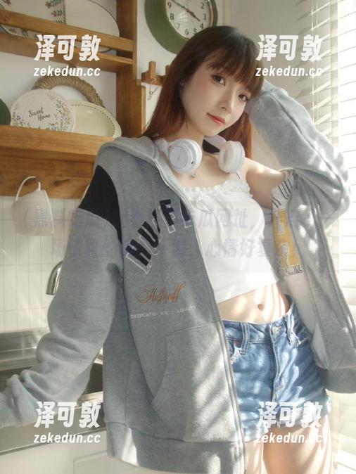 观看黑料吃瓜网址，开启了一场惊喜的舆论环游，心情好复杂！
