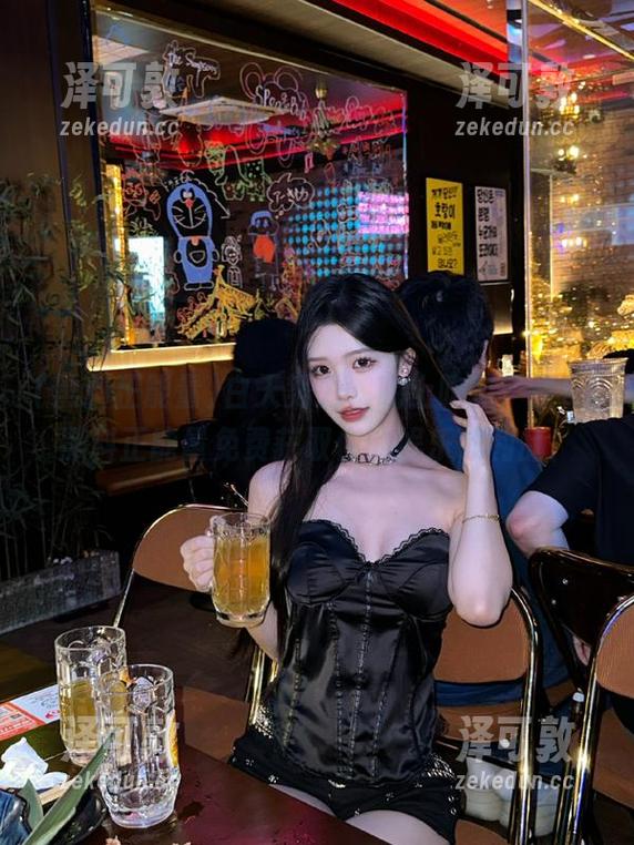 白天努力，晚上吃瓜，来91黑料正能量免费获取你的娱乐战利品！