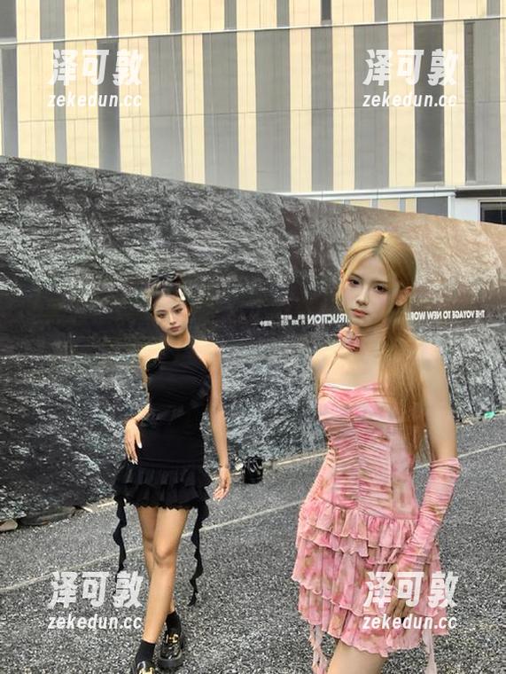 “黑料正能量fun”在网页上营业，这算不算给我过年呢？