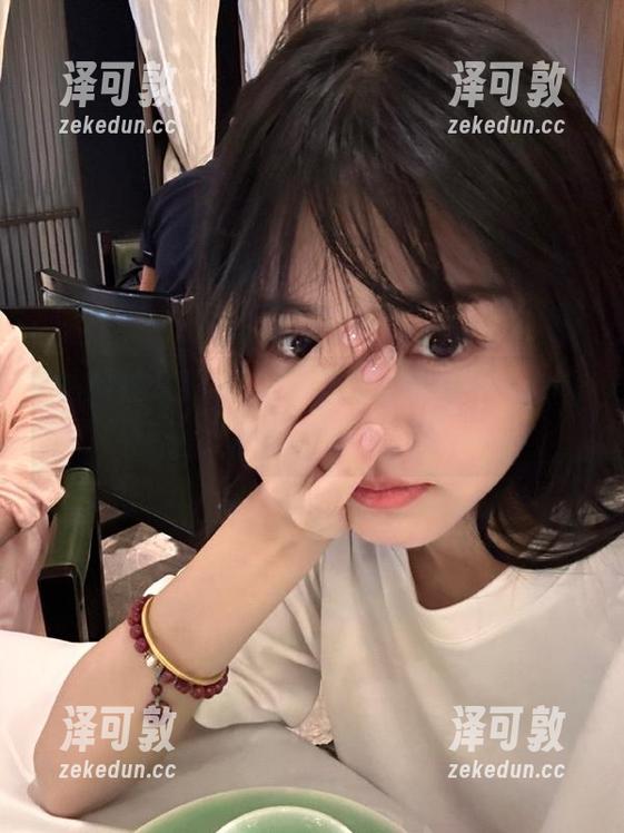 别流口水，快登录黑料社app，里面的好得很！