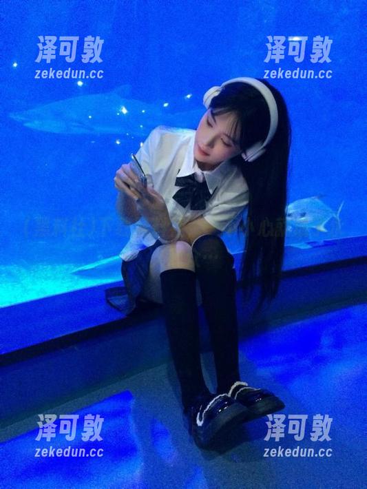下载黑料社，一不小心就成了永久观众…