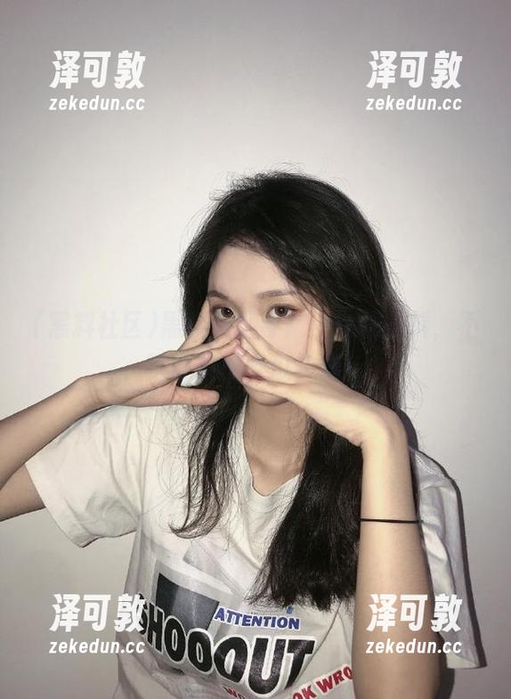 黑料社区导航：在线扒料，不可或缺的吃瓜神器！