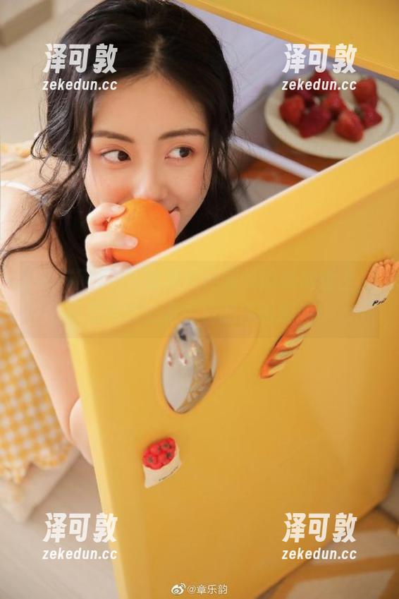 有人在黑料网曝光的新地址上，等着带你去看今日的黑料趣闻！