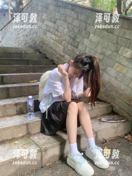 登录黑料网app的同时，怀着瓜群众的心情，不小心点开了啥……天啊，太多了吧!