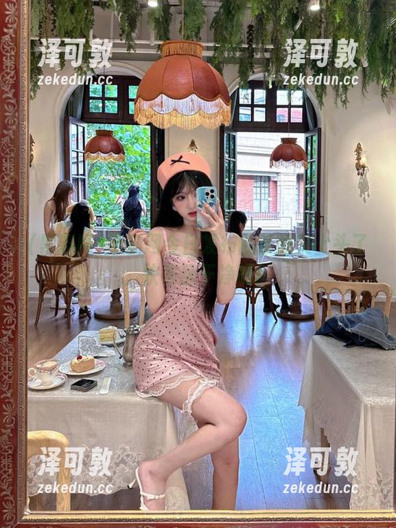 黑料网今日发布的新闻又上头了，快来舔干净吧！